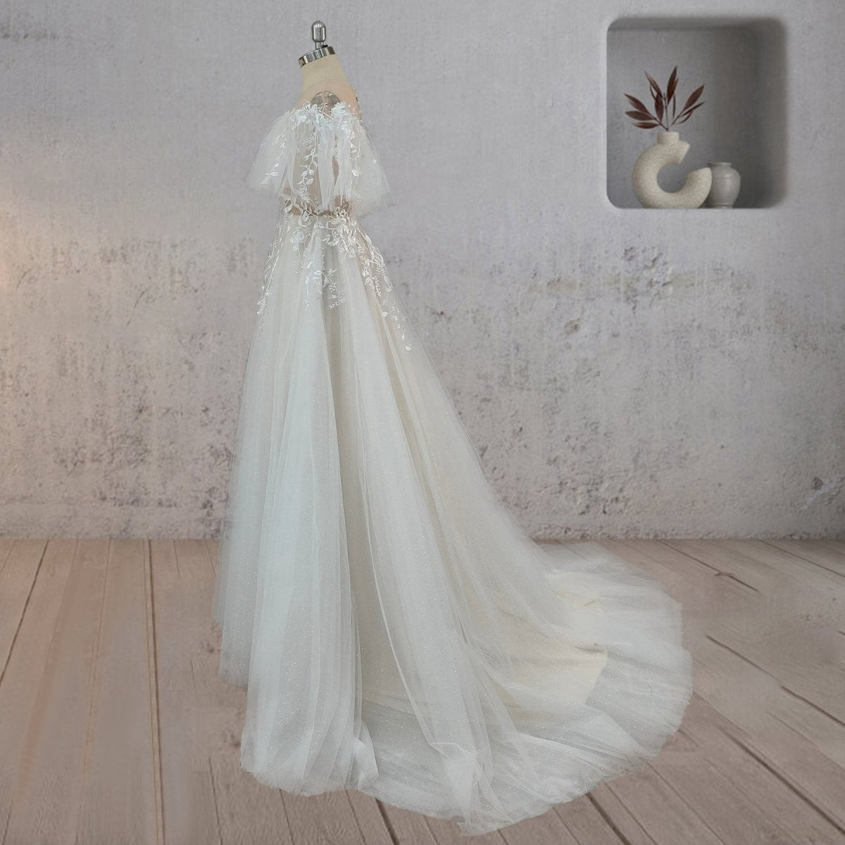 A-line Lace Button CoveBack Tulle Wedding Dresses