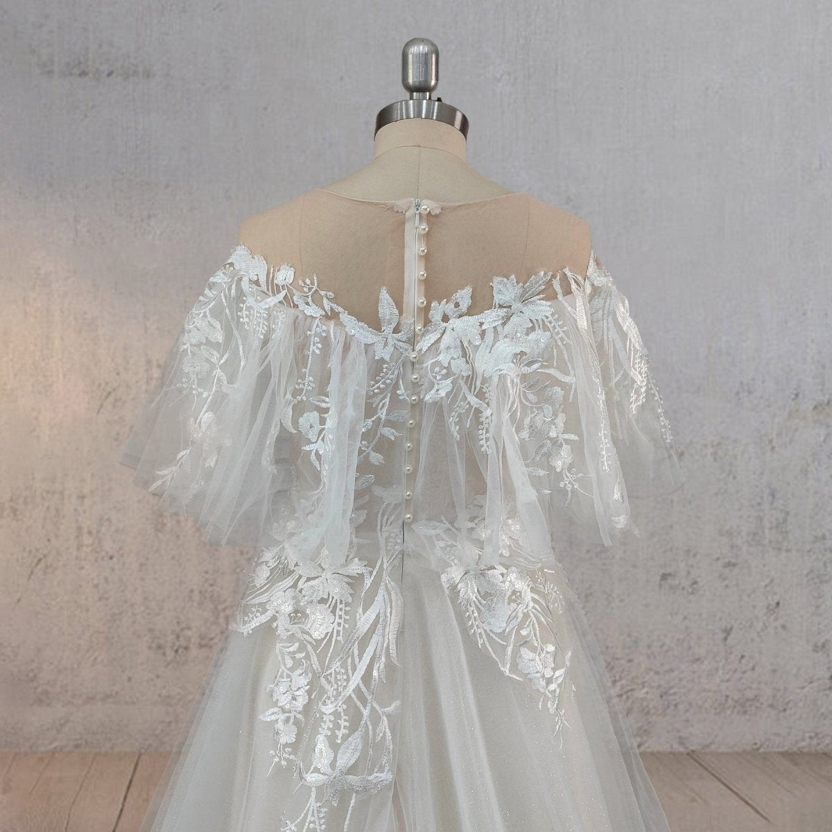 A-line Lace Button CoveBack Tulle Wedding Dresses