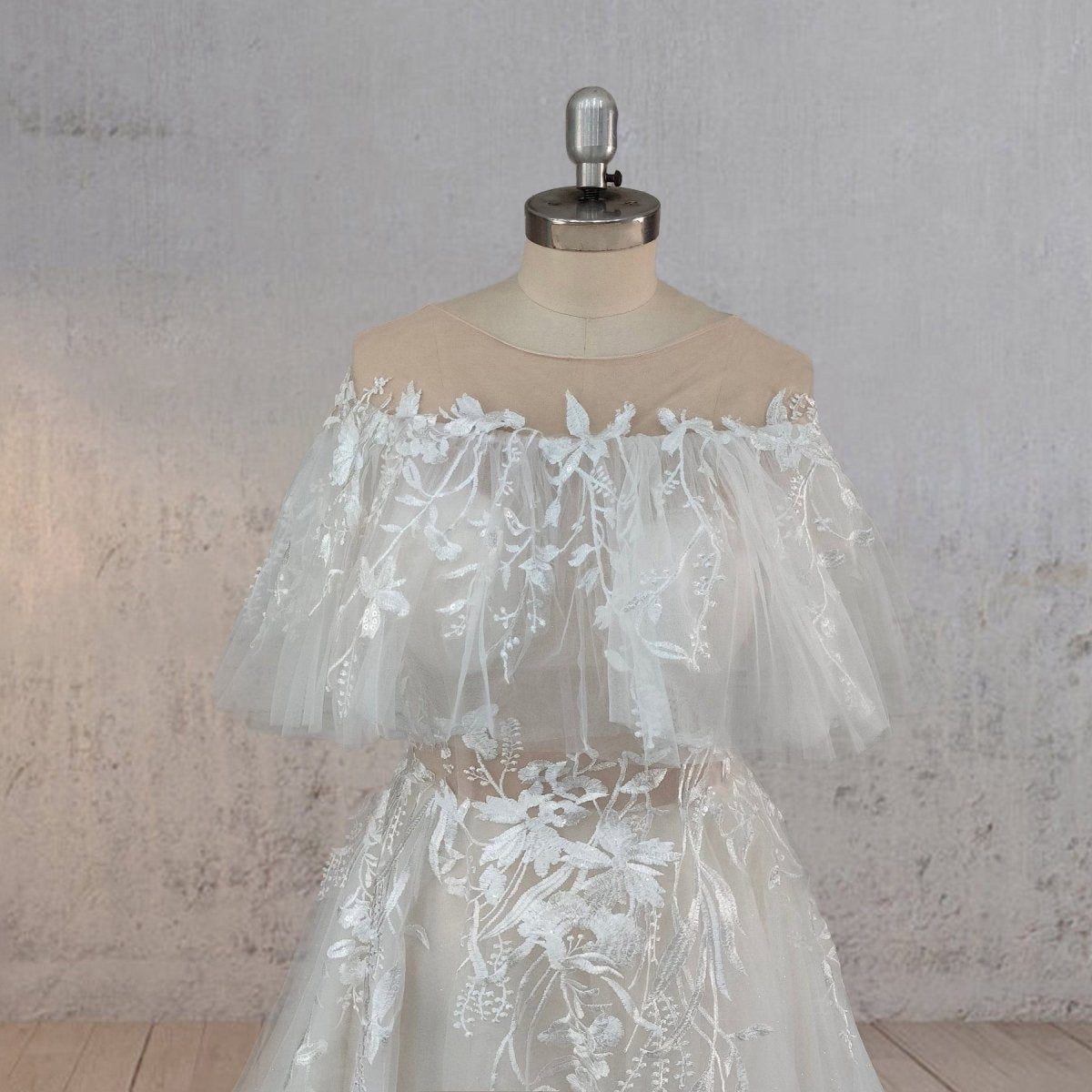 A-line Lace Button CoveBack Tulle Wedding Dresses