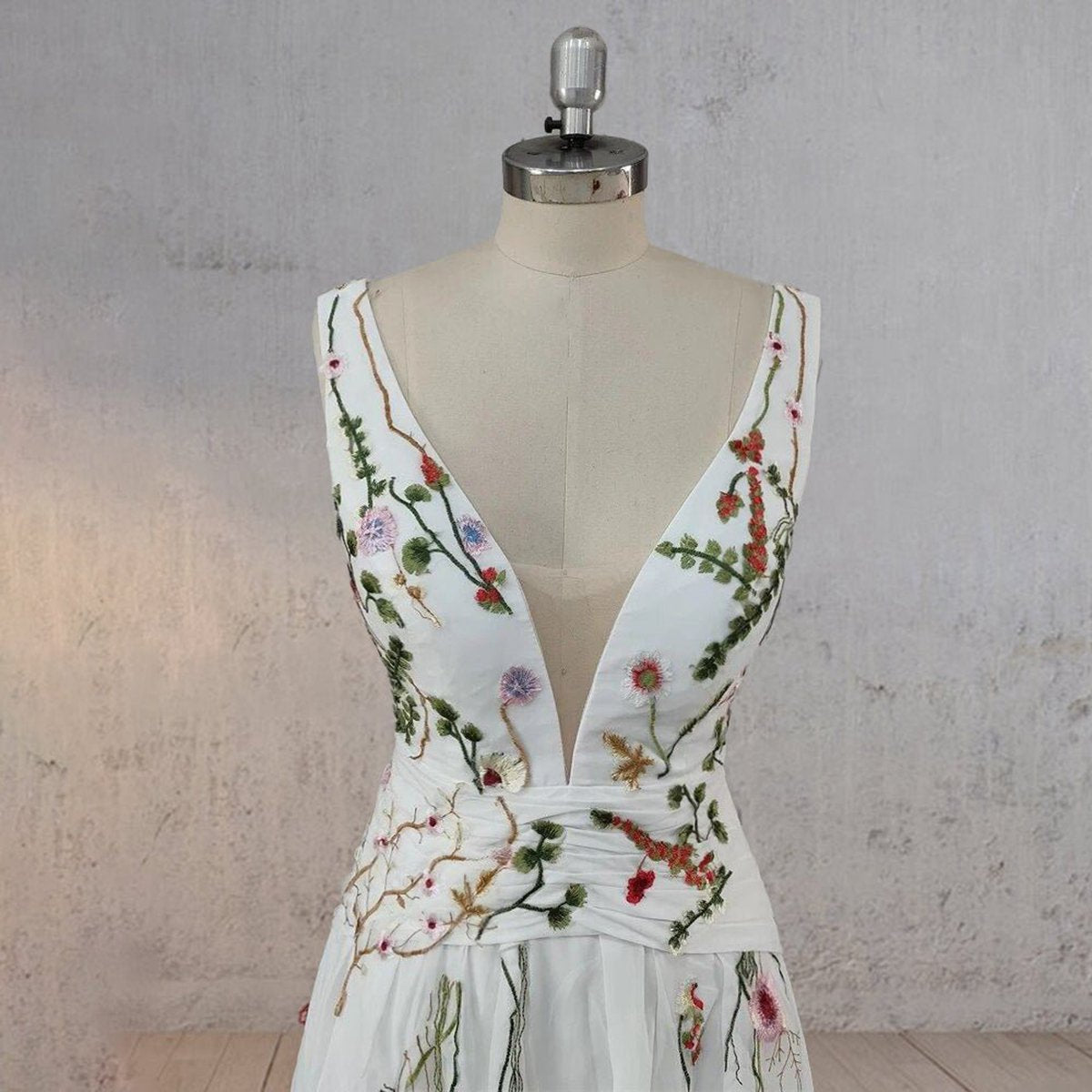 A-line Flower Appliqued Majesty Wedding Dresses