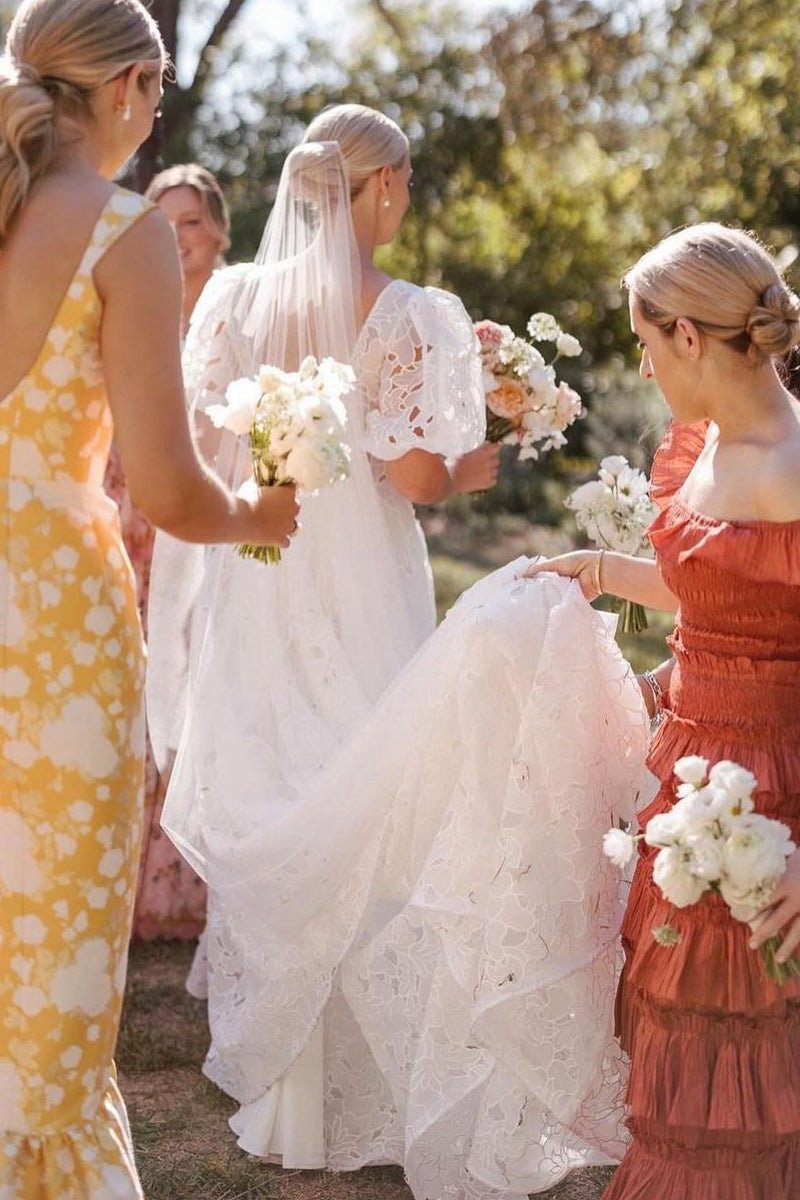 A-line Square Neck Vintage Lace Wedding Dresses