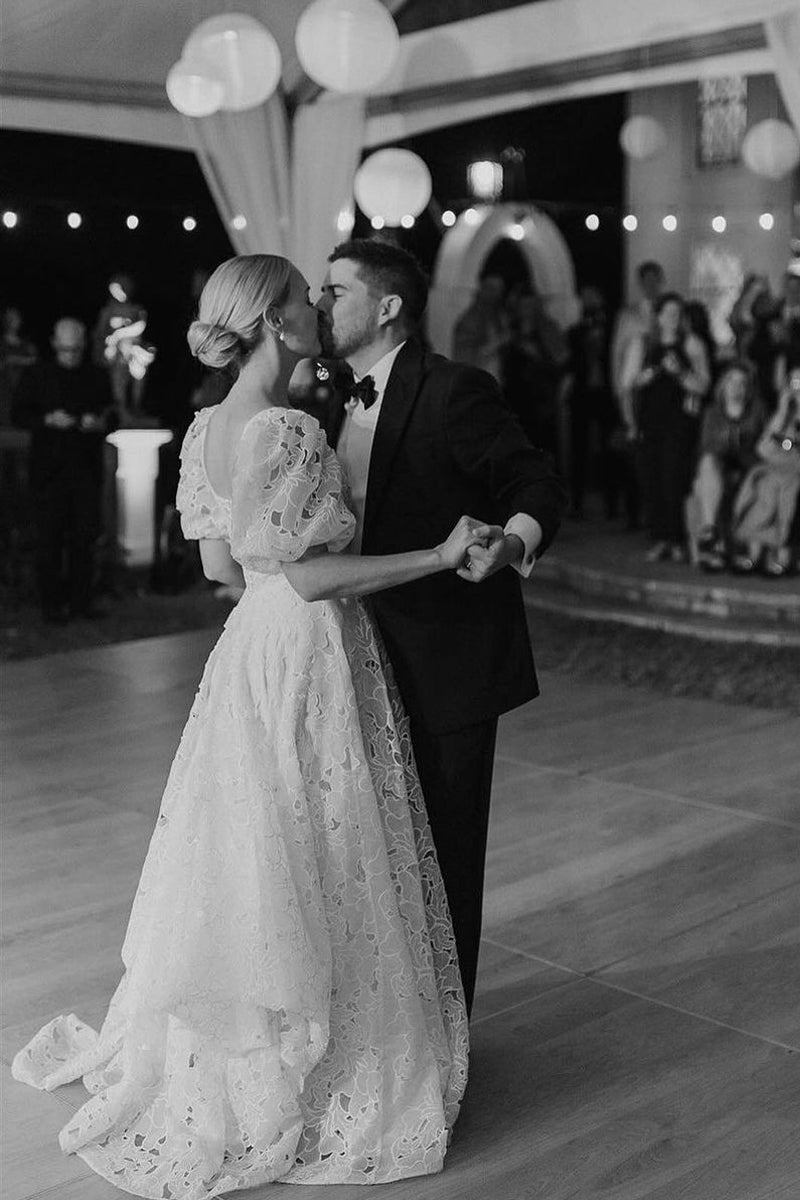 A-line Square Neck Vintage Lace Wedding Dresses