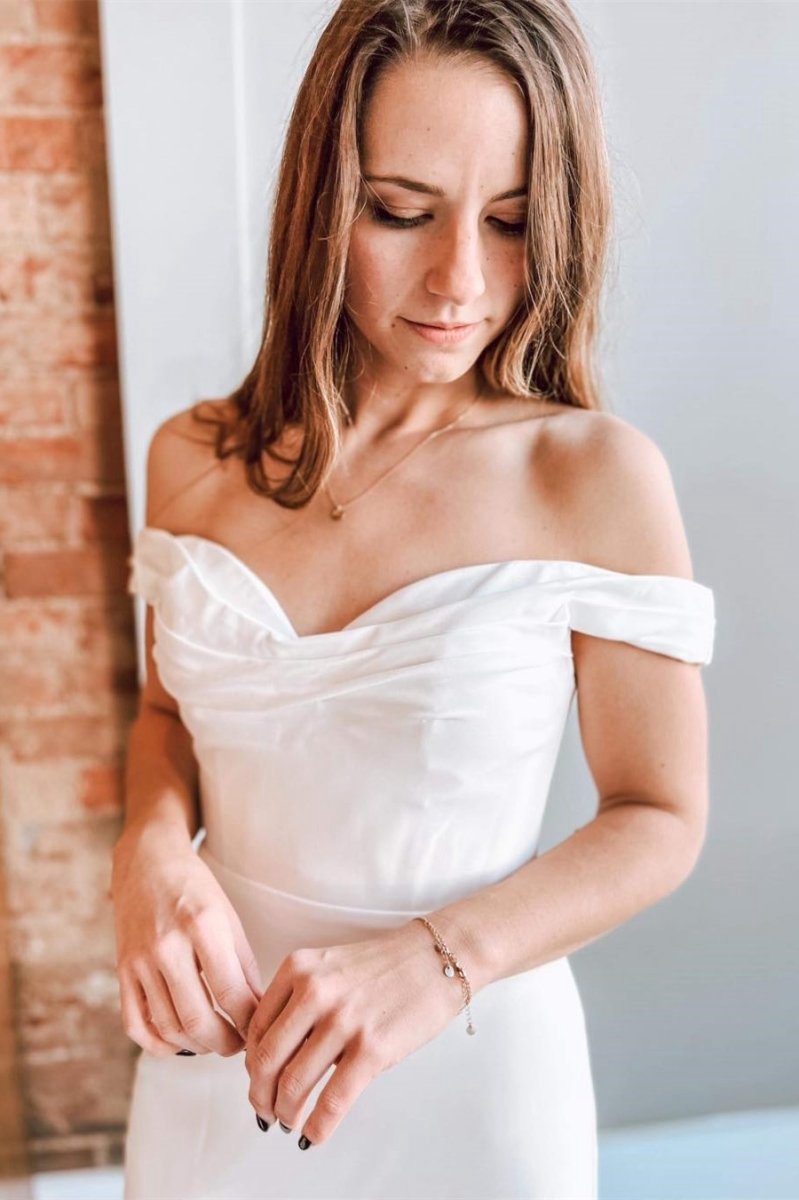 Off-the-Shoulder Trumpet Long Wedding Dresses