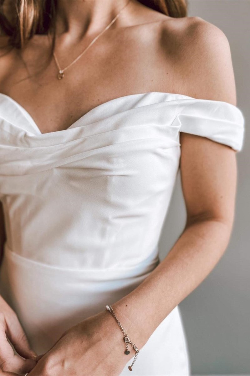 Off-the-Shoulder Trumpet Long Wedding Dresses