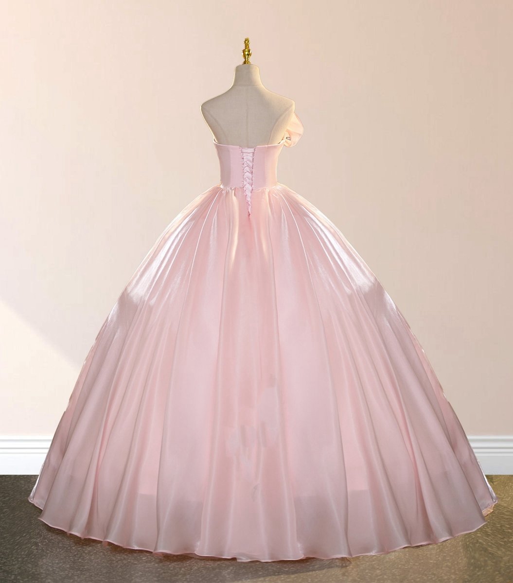 Elegant Shiny Organza Strapless Quinceanera Dresses