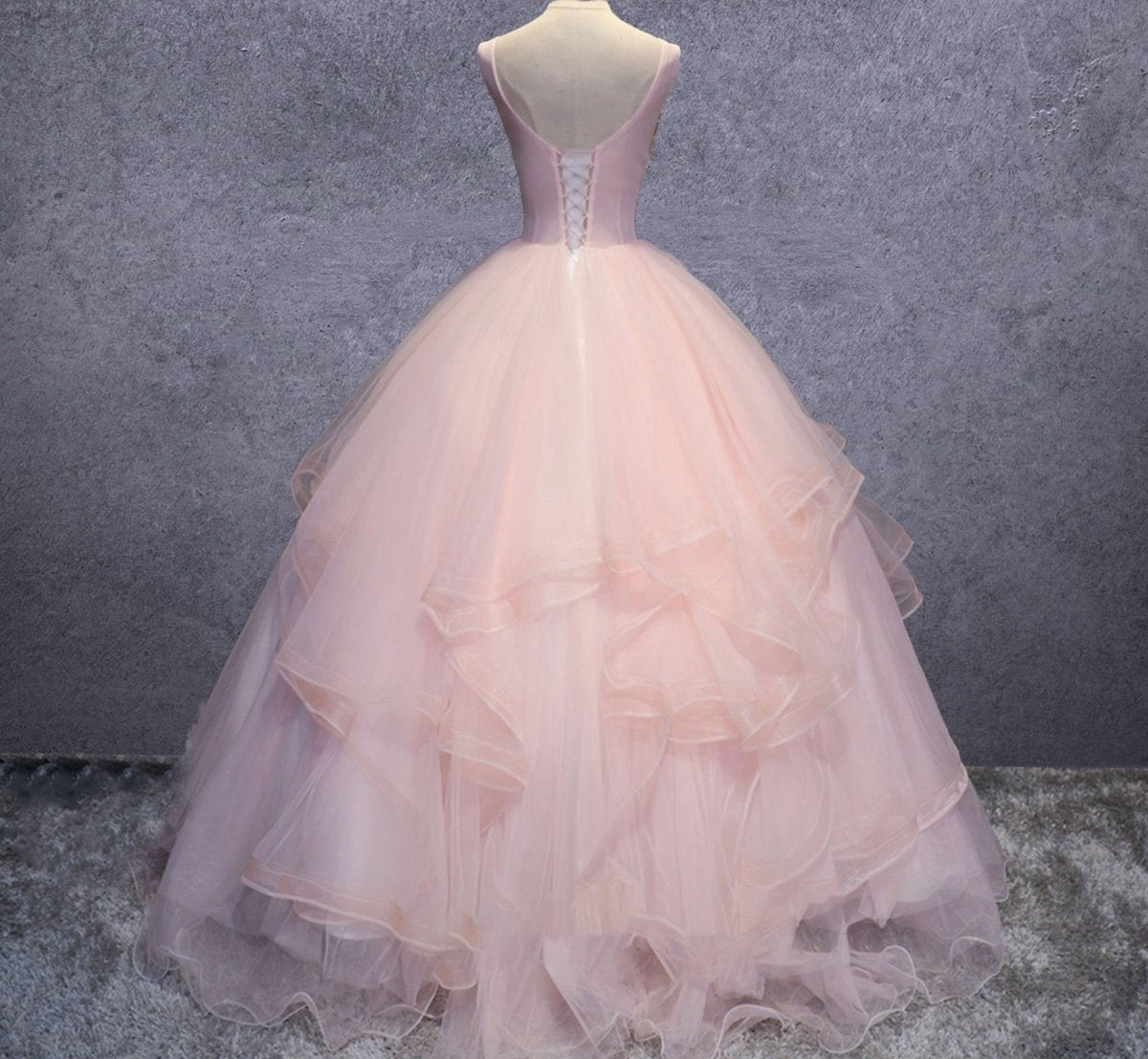 A-line Organza Floor-Length Prom Dresses with Appliqued