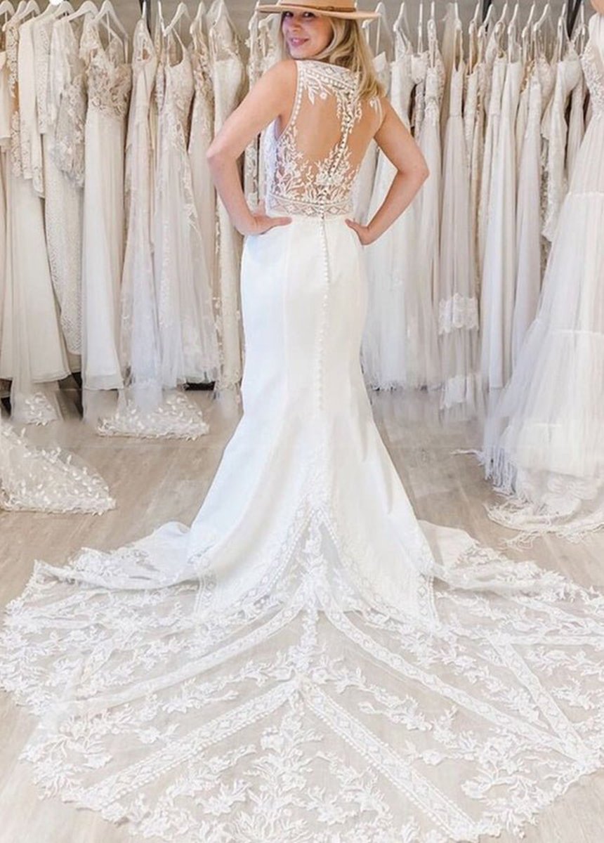 Boho Mermaid V-neck Bridal Dresses with Lace Chapel Train