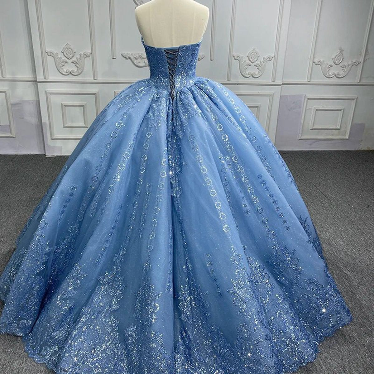 Gorgeous Sleeveless Strapless Ball Gown Quinceanera Dresses