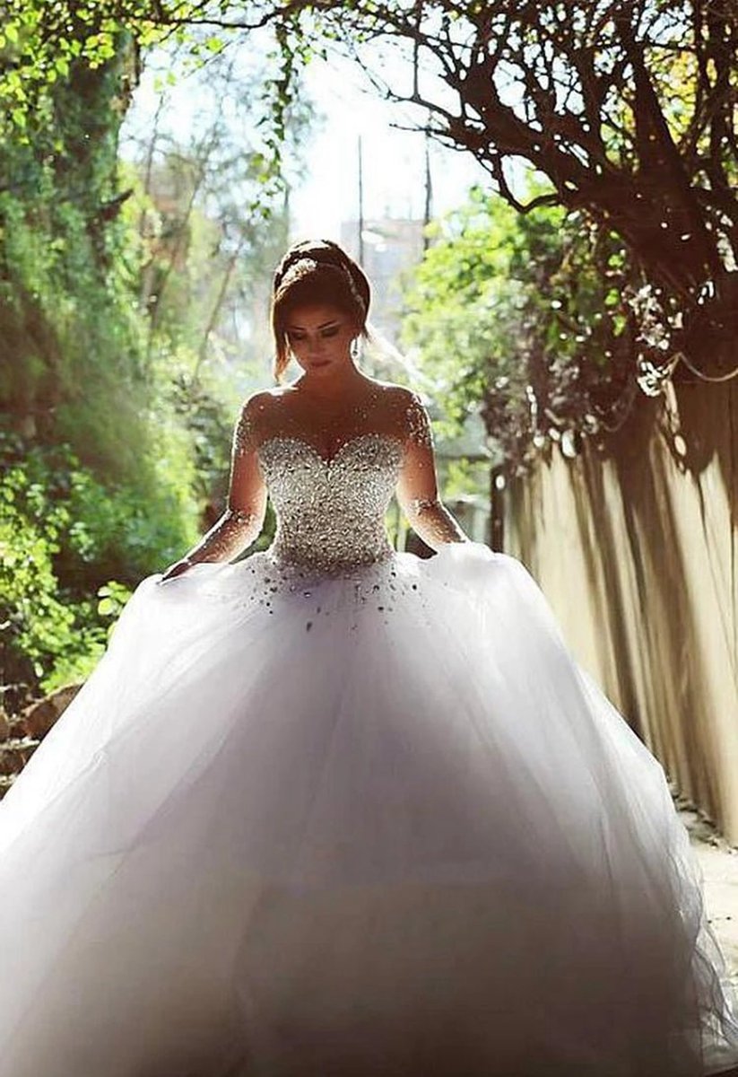Vintage Long Sleeve Beadings Ball Gown Tulle Lace-Up Wedding Dresses