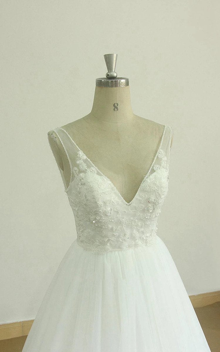 A-line V-Neck Chapel Train Sleeveless Deep V Back Tulle Appliques Weddig Dresses