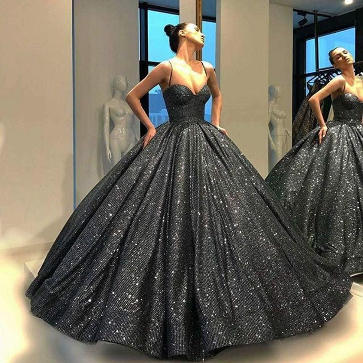 Sweetheart Spaghetti Straps Sequins Ball Gown Sparkly Prom Dresses