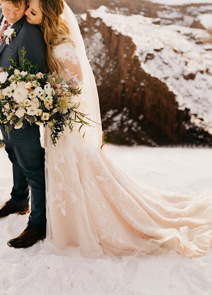 Gorgeous Boho Lace Long-Sleeves Mermaid Appliques Wedding Dresses