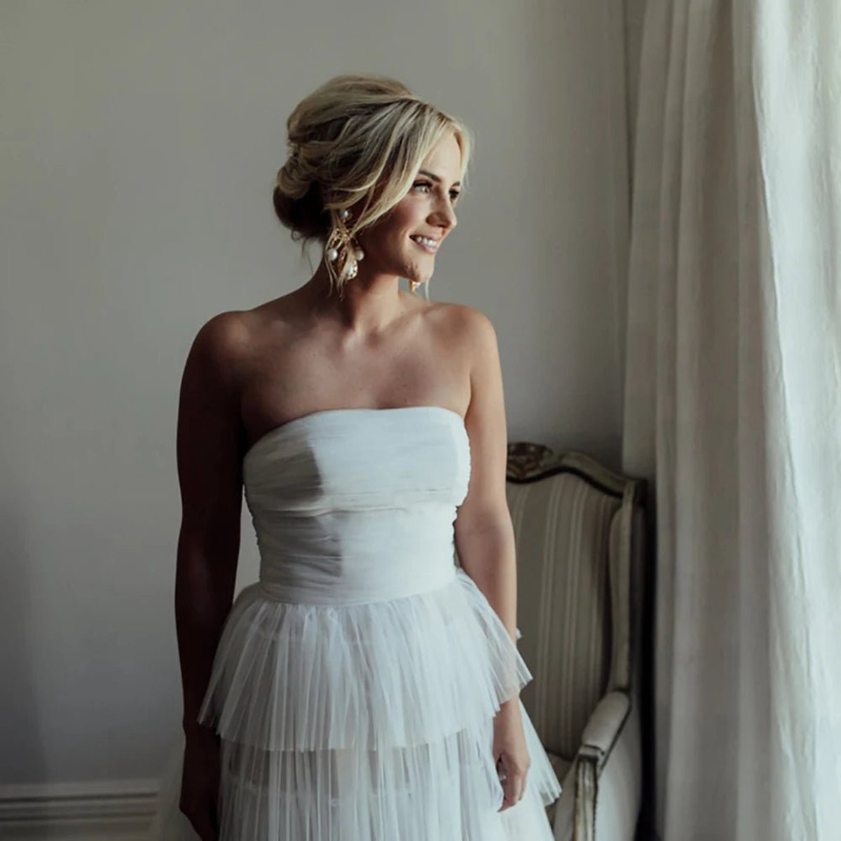 Sleeveless A-line Strapless Bohemian Tie Tulle Wedding Dresses