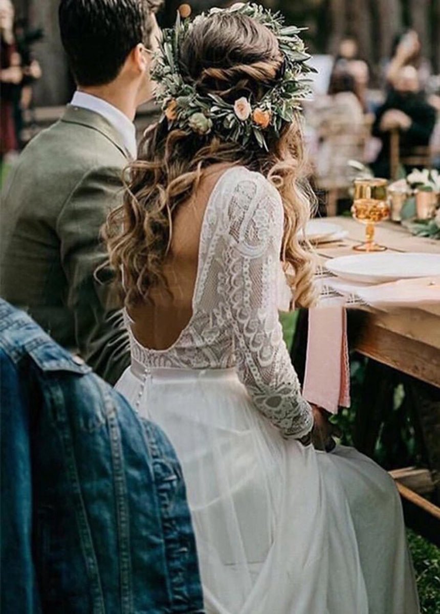Beach Gorgeous Lace A-line Appliqued Open Back Wedding Dresses with Long Sleeves