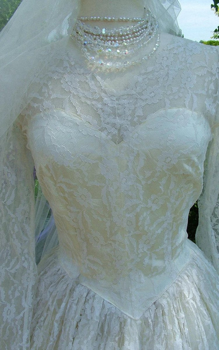 Middleton Style Vintage Long Lace Sleeves Fitted Bodice Bridal Gown Wedding Dresses