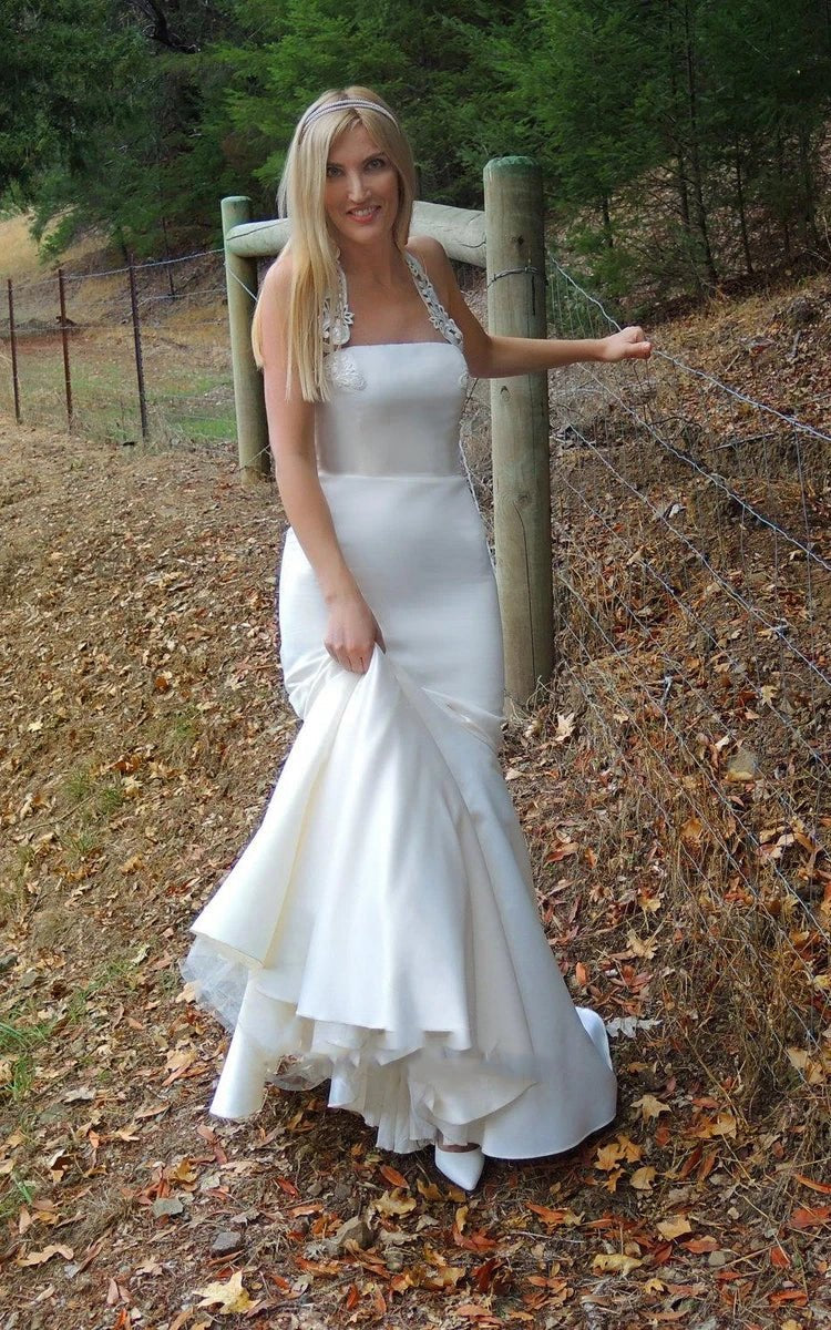 Halter Neck Mermaid Sleeveless Satin Simple Wedding Dresses