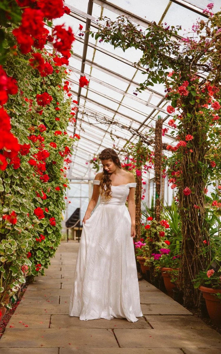 Off the Shoulder Sleeveless Simple Satin Wedding Bamboo Style Dresses