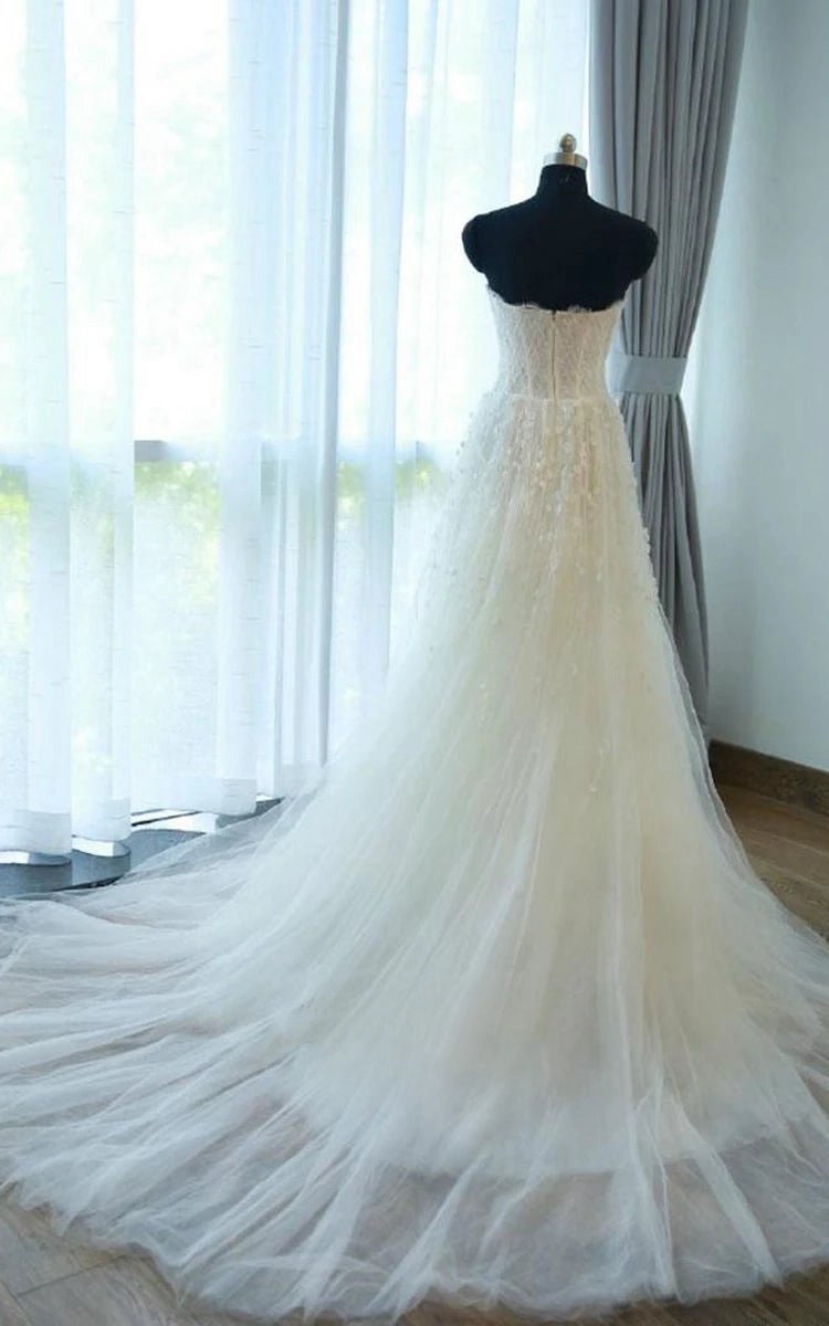 A-line Sweetheart Sleeveless Zipper Beading Tulle Appliqued Wedding Dresses
