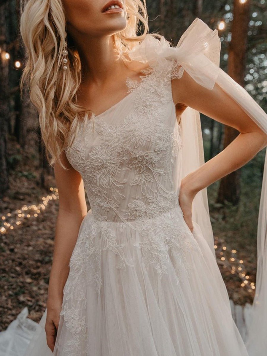 One Shoulder A-line Tulle Sleeveless Zipper Lace Wedding Dresses with Shawl
