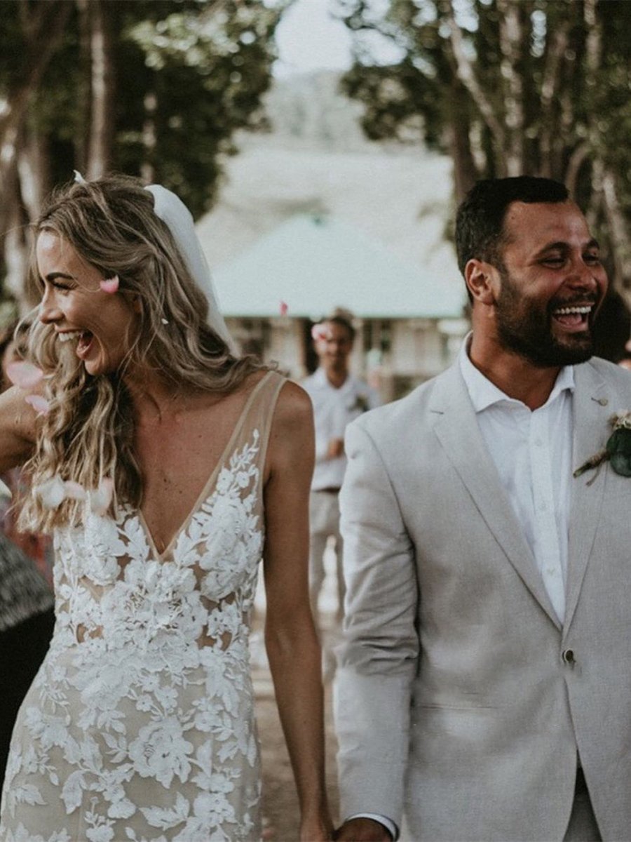 Floral Lace Appliques V Neck Sleeveless Mermaid Boho Wedding Dresses