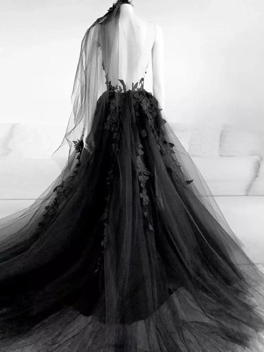 Lace Appliques Sleeveless Tulle Backless Wedding Dresses with Veil