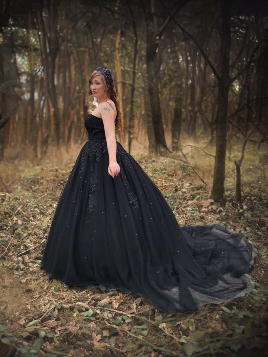 2024 New Crystals Appliques Tulle Sweetheart Long Wedding Dresses