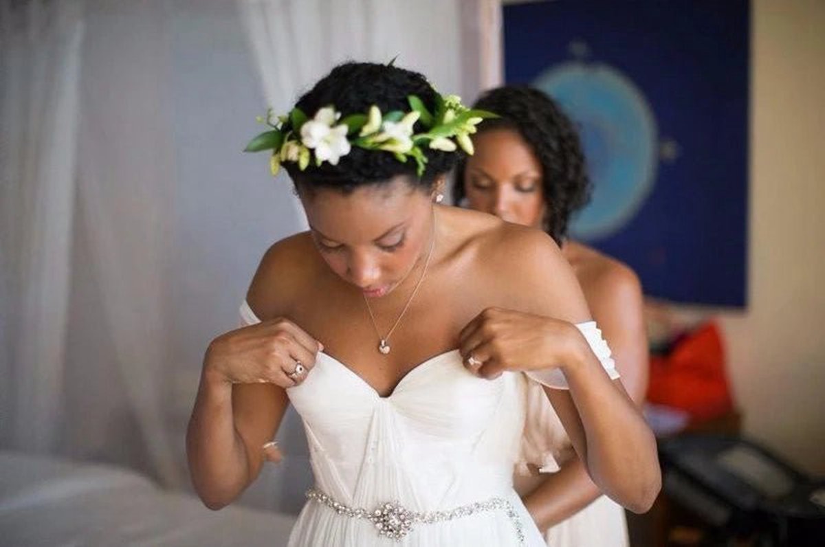 Newest Off the Shoulder Chiffon Wedding Dresses with Beadings