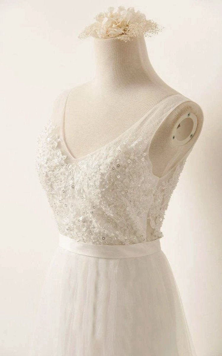 A-line Tulle Lace V Neck Wedding Dresses with Sweep Train