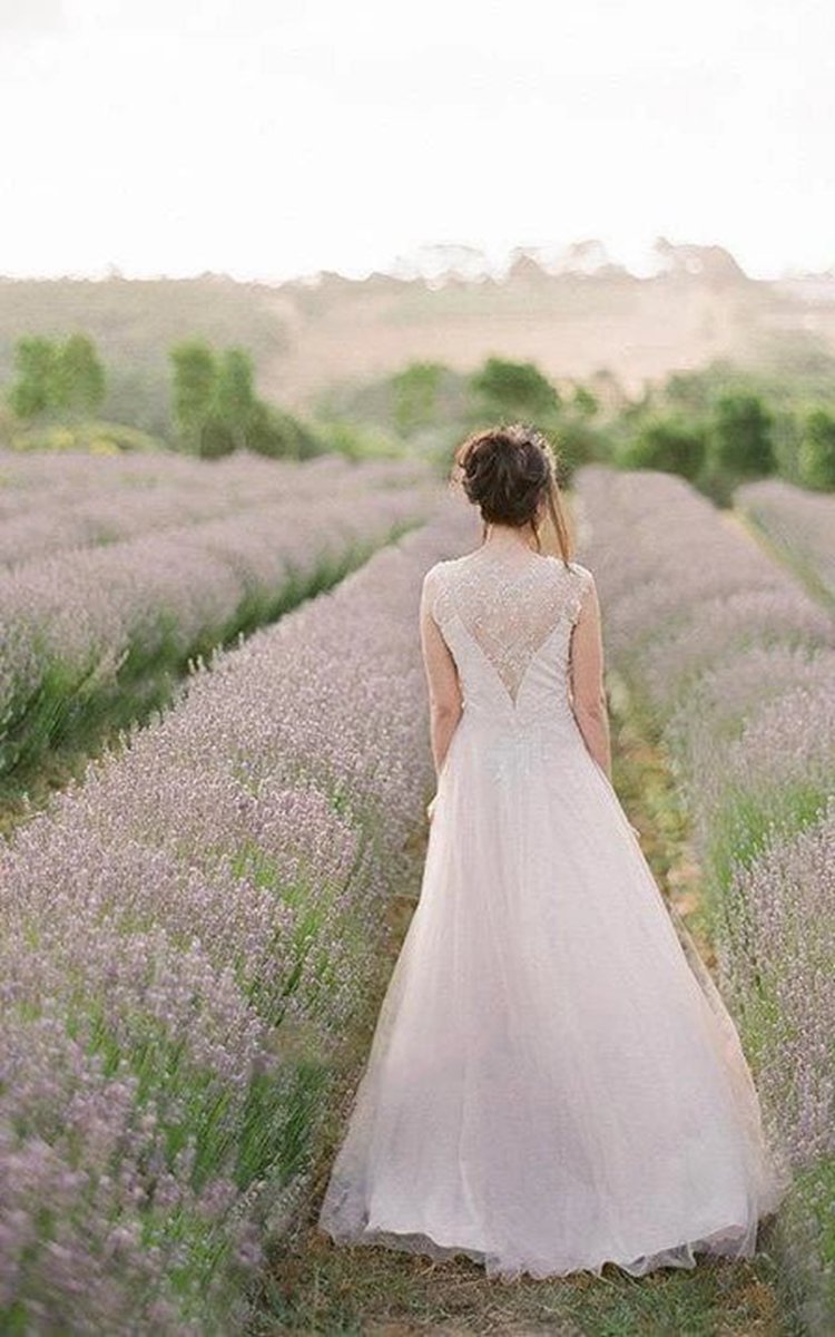 Jewel Neck Sleeveless Long Tulle Wedding Dresses with Beading