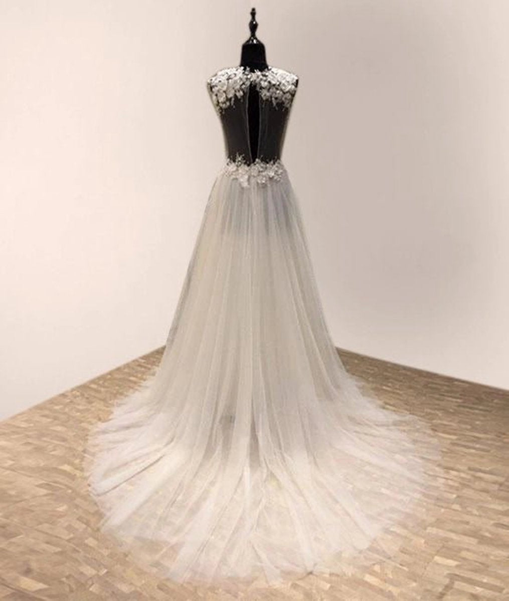 Impressive V-neck Sleeveless Sweep Train Tulle Wedding Dresses with Appliques