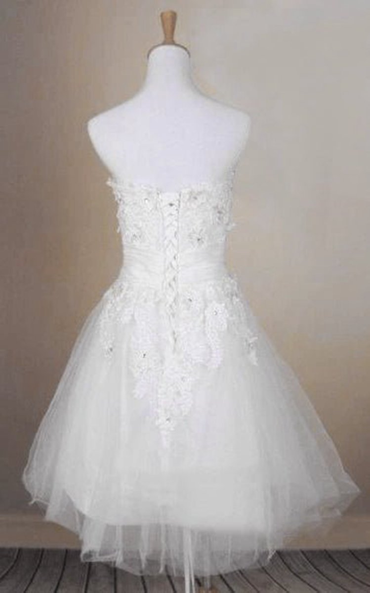 Beaded Short Tulle Wedding Dresses with Lace Bodice and Straight Neckline