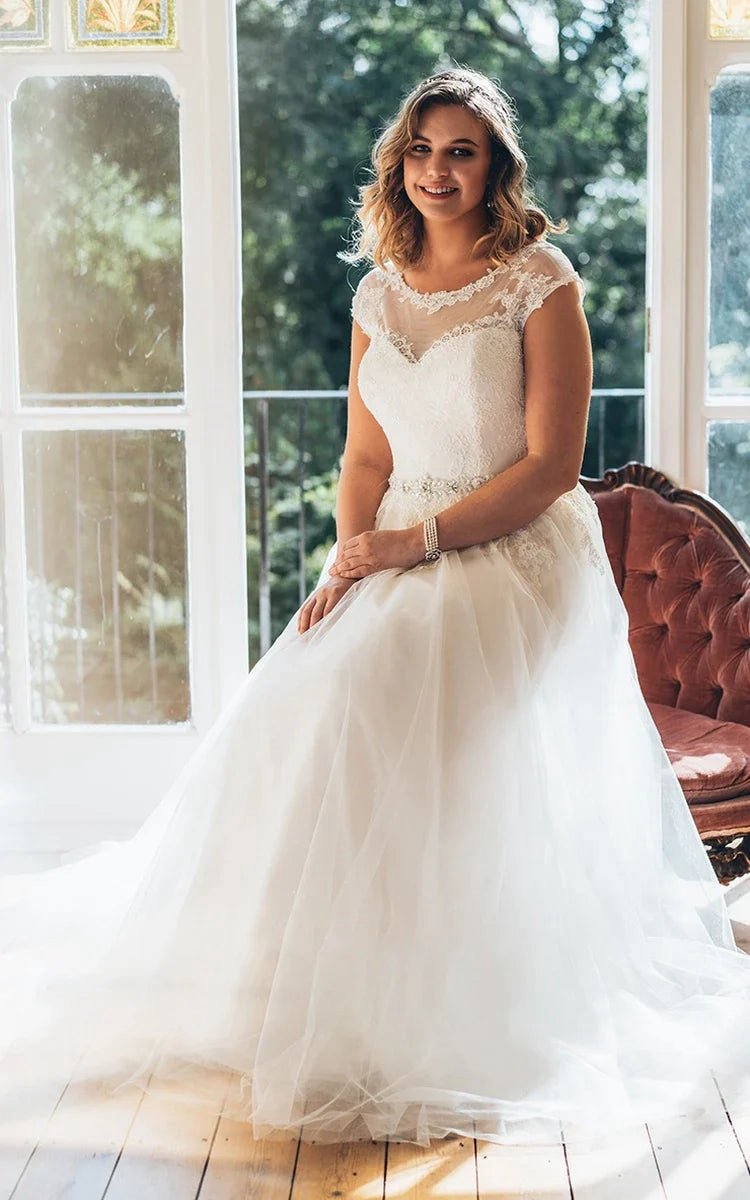 A-line Scoop Neck Short Sleeve Tulle Low-V Back Waist Jewellery Wedding Dresses