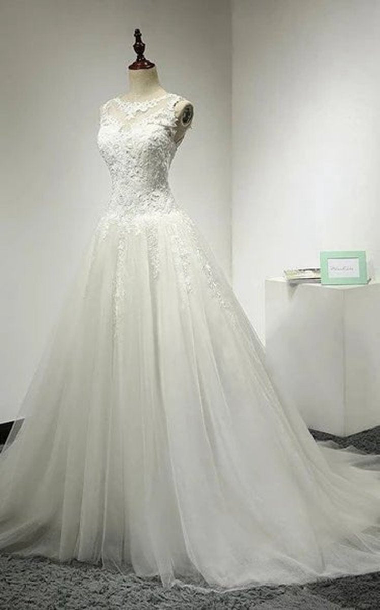 A-line Tulle Bridal Gown Weddig Dresses with Lace Bodice and Dropped Waist