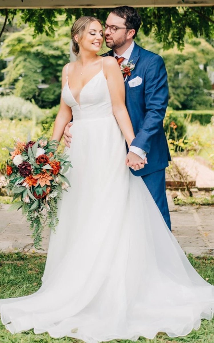 Romantic Spaghetti V-neck A-line Satin Wedding Dresses with Open Back