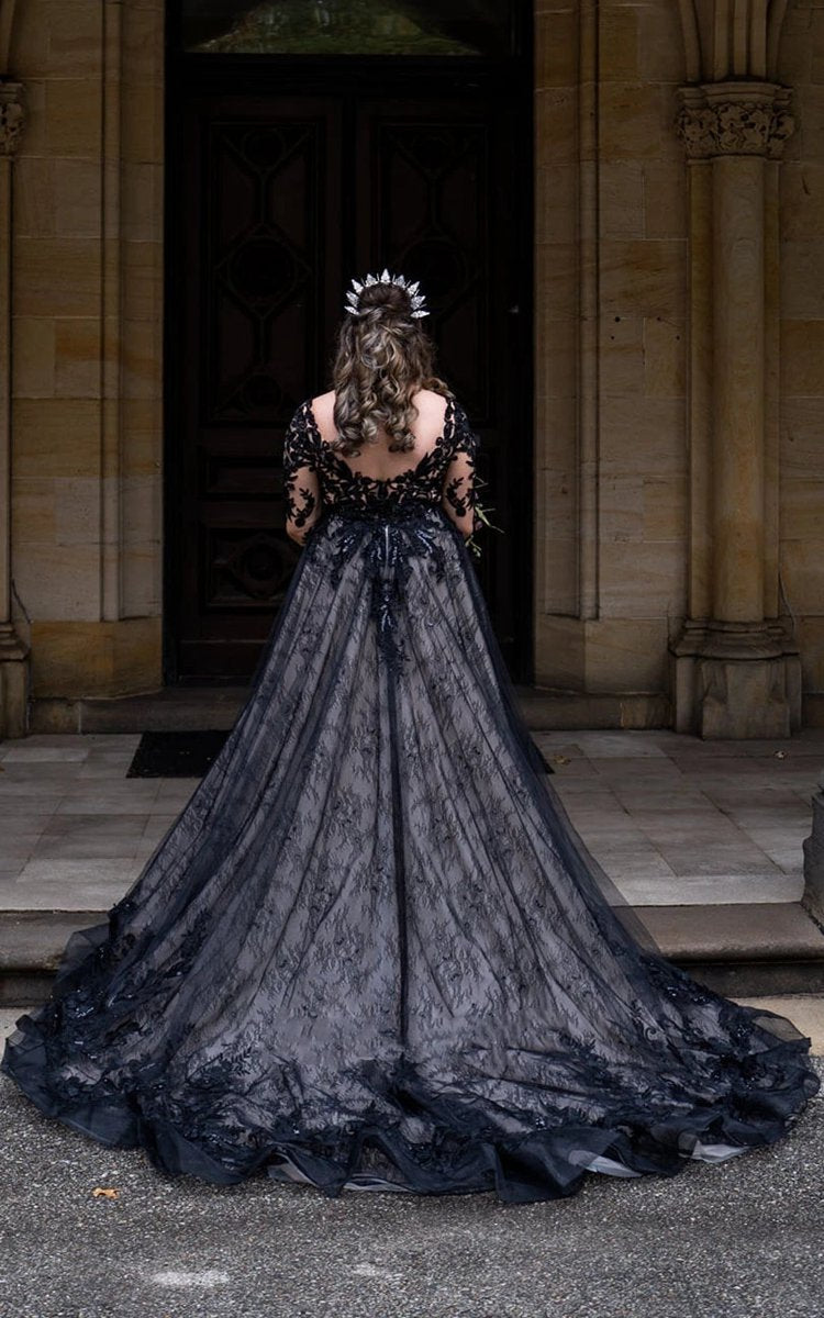 Modern Gothic Boho Lace Wedding Dresses Vintage Unique A-line Long Sleeve Bridal Gown with Court Train