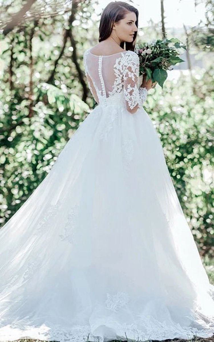 Vintage Lace Tulle Bateau Ball Gown Court Train Wedding Dresses with Appliques