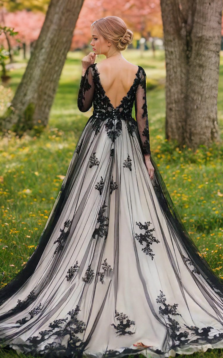 Non-Traditional Gothic and Boho Lace Wedding Dresses Flowy Forest Sleeved Backless Bridal Gown with Court Train