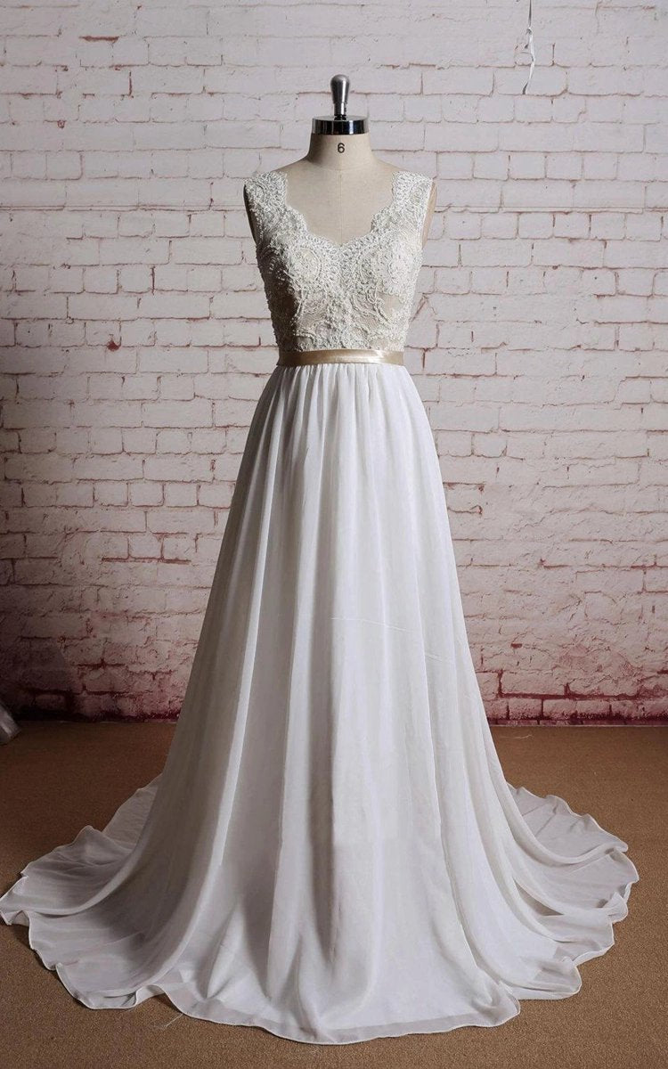 V-Neck Long Chiffon Bridal Gown with Lining of the Bodice