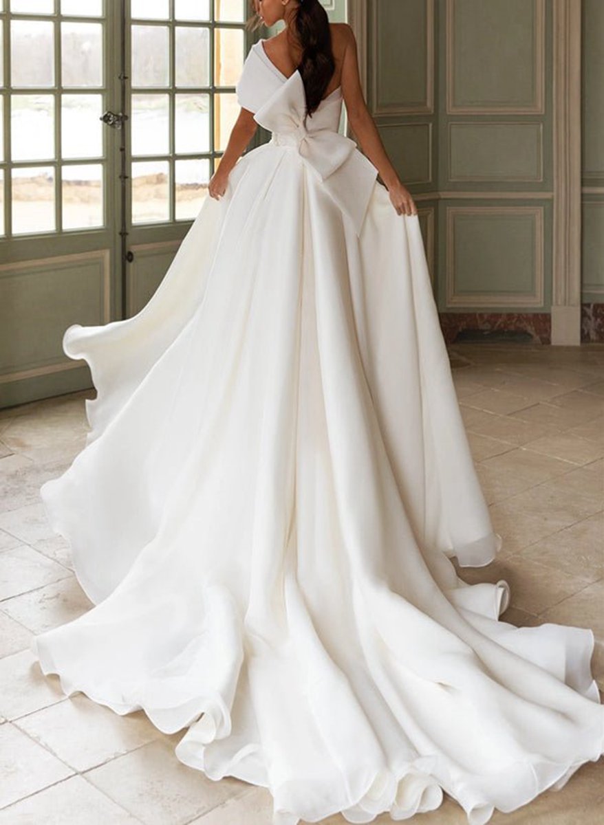 A-line One-Shoulder Organza Sweep Train Wedding Dresses with Appliques Lace