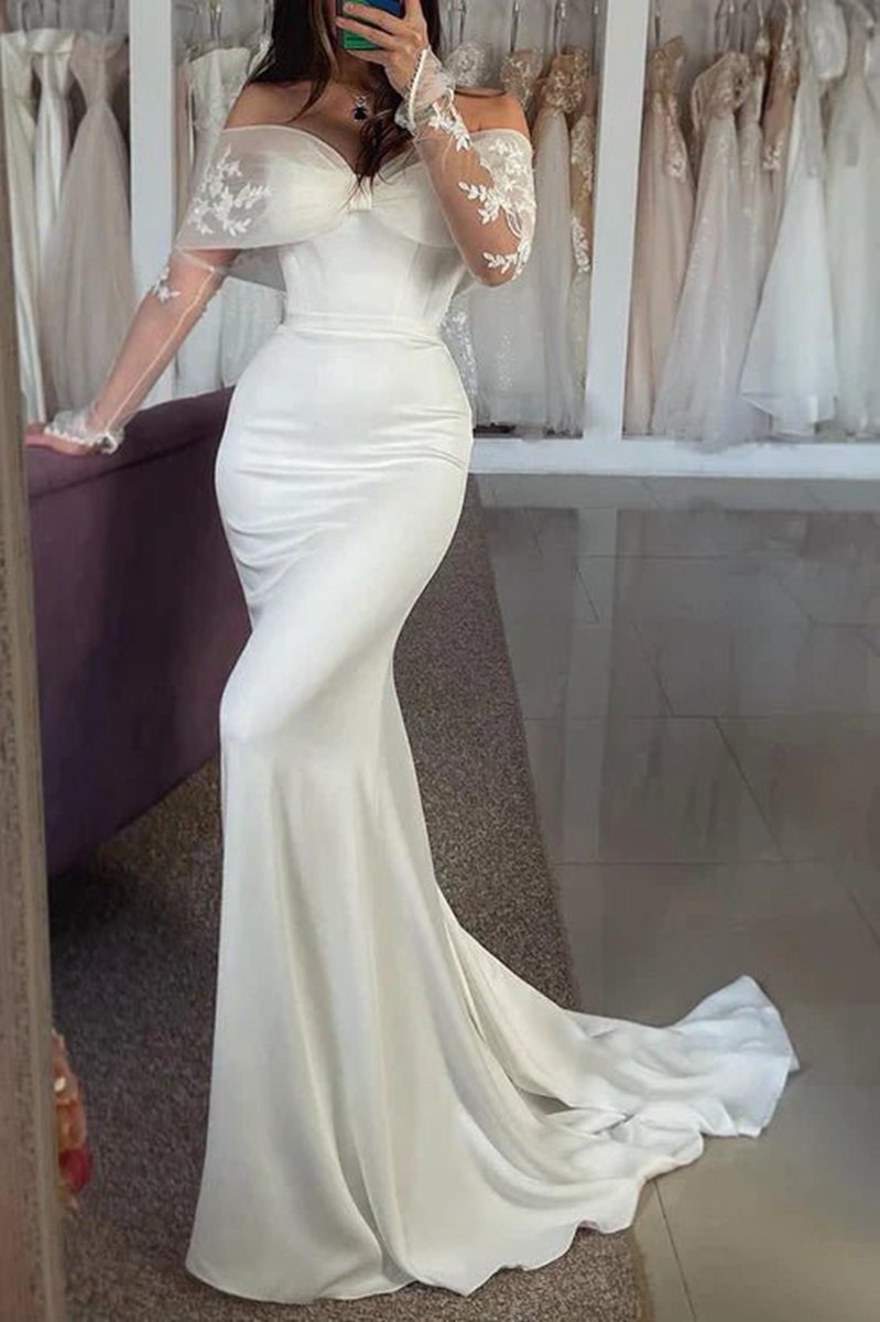 Off-Shoulder Long Sleeve Trumpet Appliques Beach Wedding Dresses