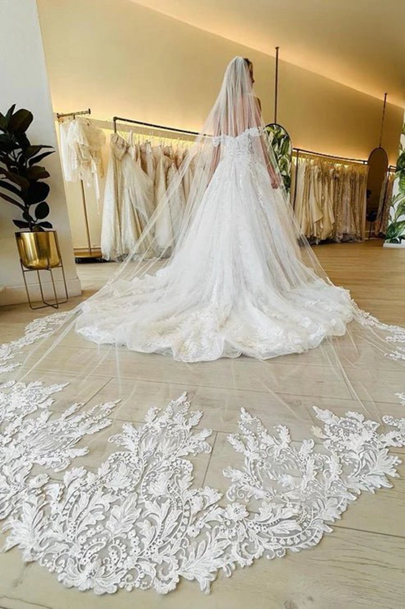 Off the Shoulder Romantic Lace Wedding Dresses Bridal Gown