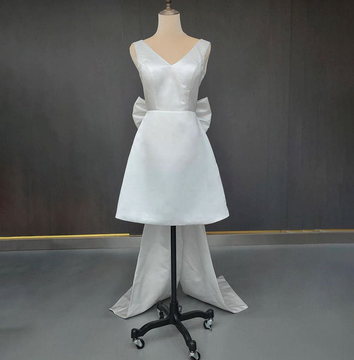 A-line Satin V-Neck Short Wedding Dresses with Large Bow