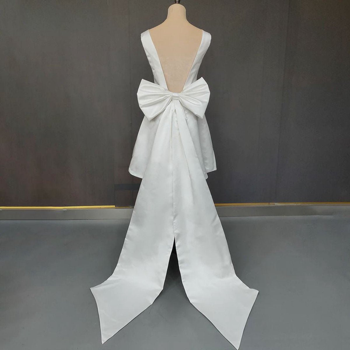 A-line Satin V-Neck Short Wedding Dresses with Large Bow