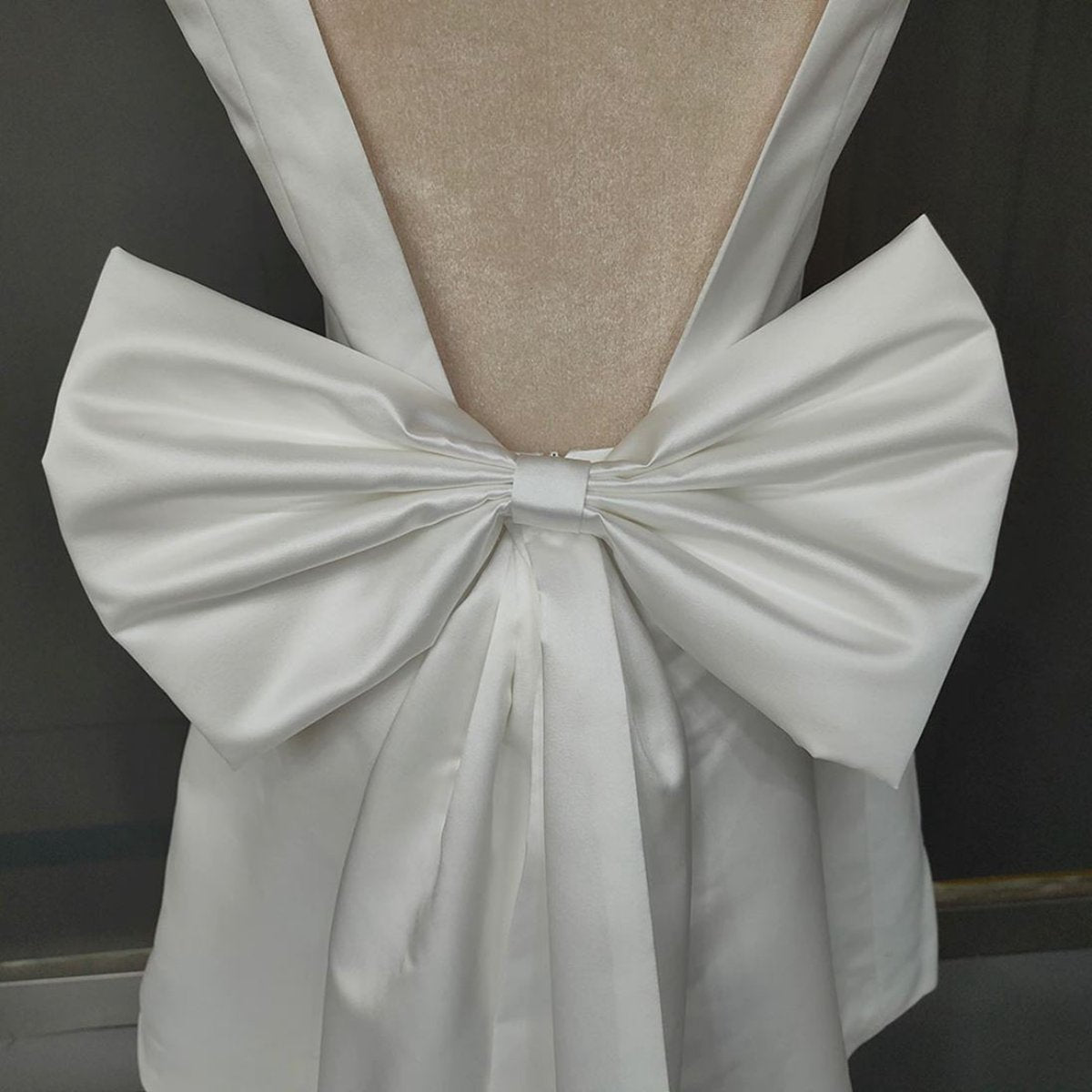 A-line Satin V-Neck Short Wedding Dresses with Large Bow