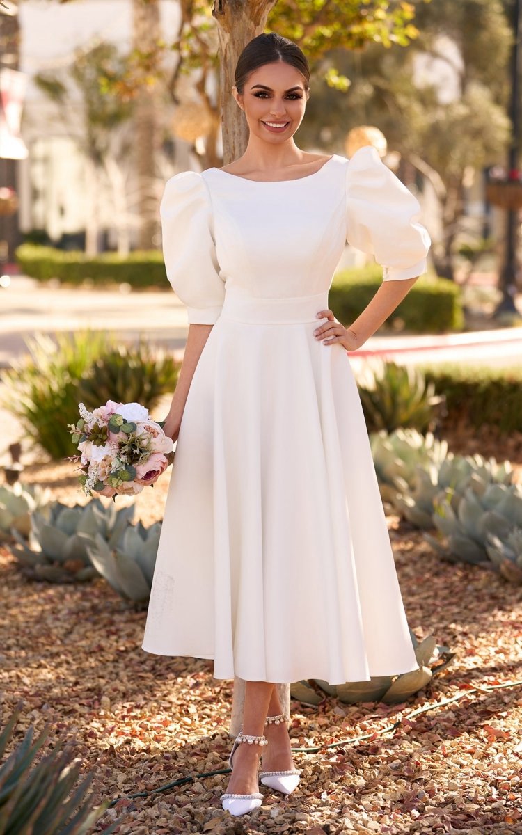 Elegant Bateau A-line Satin Knee-length Wedding Dresses