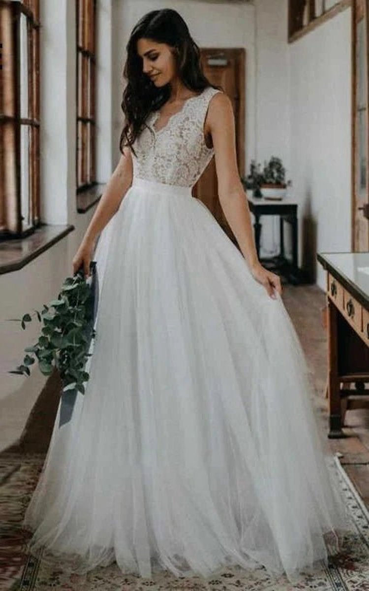 Rustic Boho Elegant A-line Tulle Lace V-neck Open Back Floor Length Sleeveless Wedding Dresses