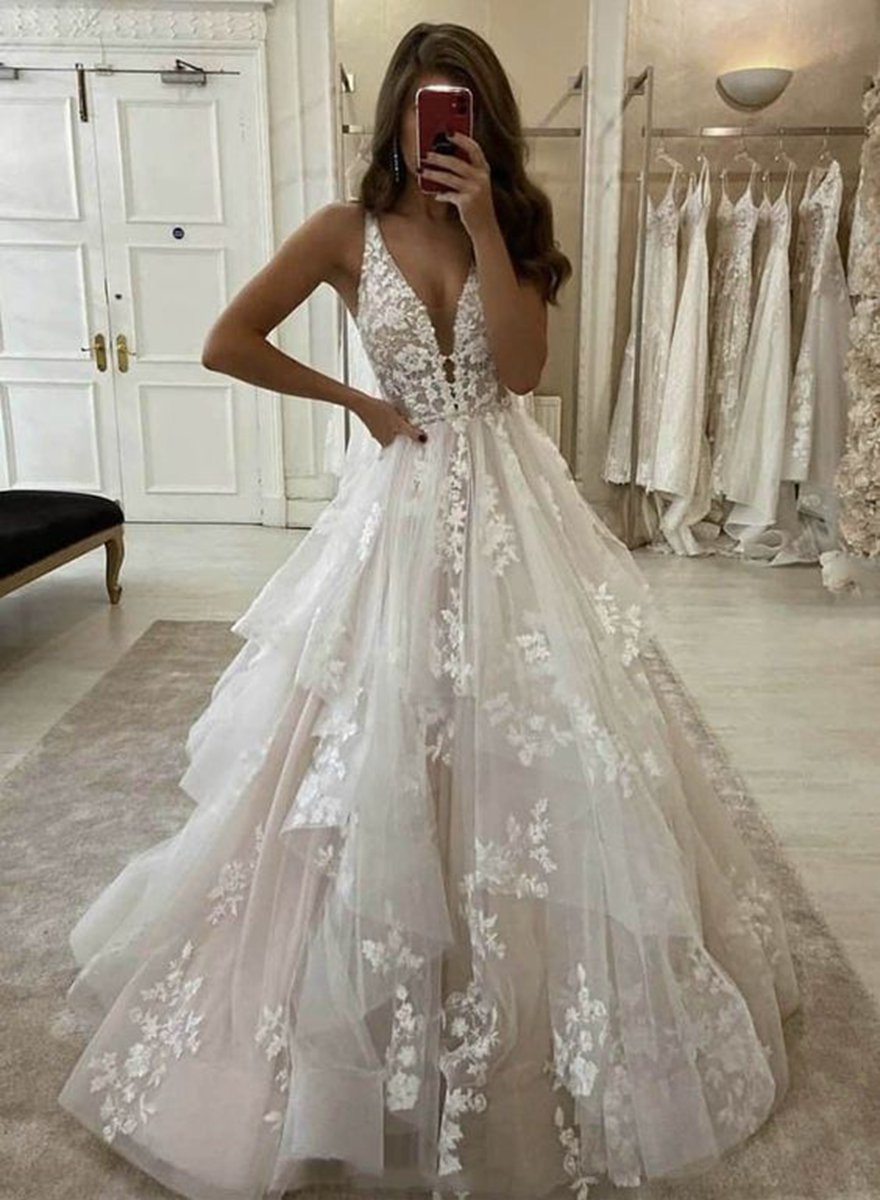 Elegant A-line V Neck Wedding Dresses with Appliques