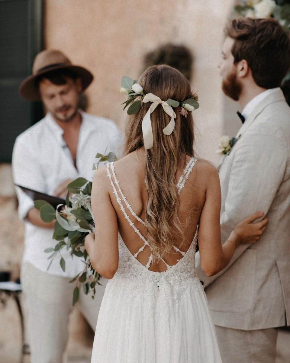 Fairy A-line V-Neck Chiffon Long Wedding Dresses with Appliques