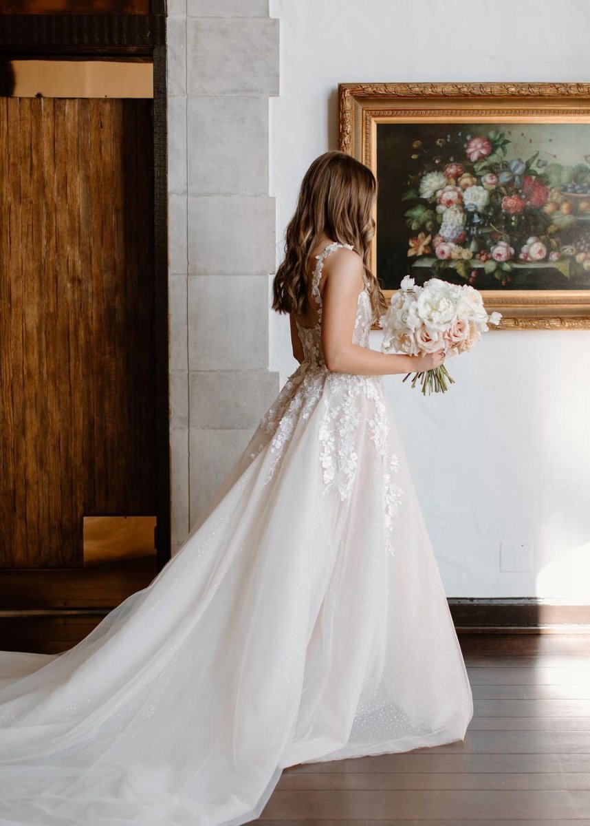 Fairy A-line Sweetheart Tulle Wedding Dresses with Appliques