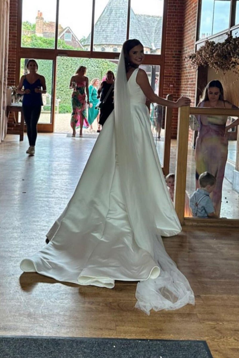 Elegant Square Neck Satin Wedding Dresses